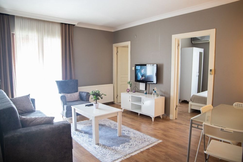 undefined The Hera Suit Hotels 9