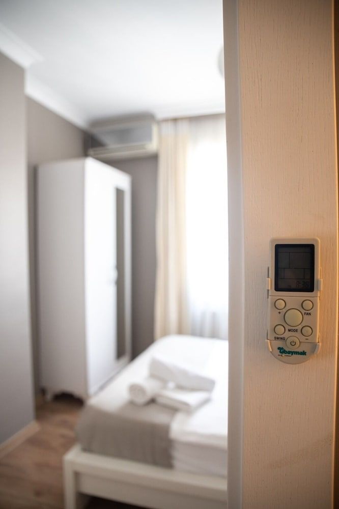 The Hera Suit Hotels Suite, 1 Bedroom 6