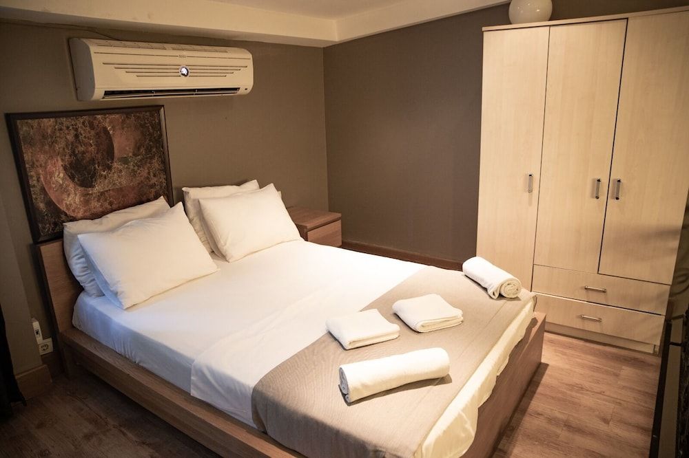 The Hera Suit Hotels Suite, 1 Bedroom 2