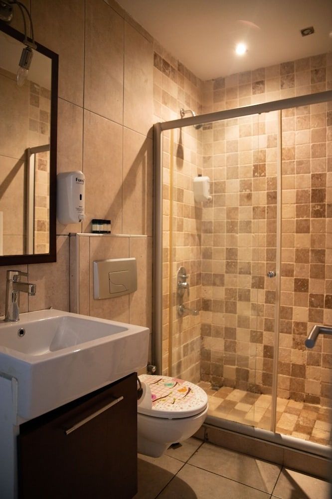 undefined The Hera Suit Hotels 6