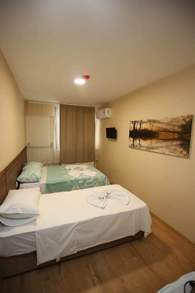 undefined Yues Hotel