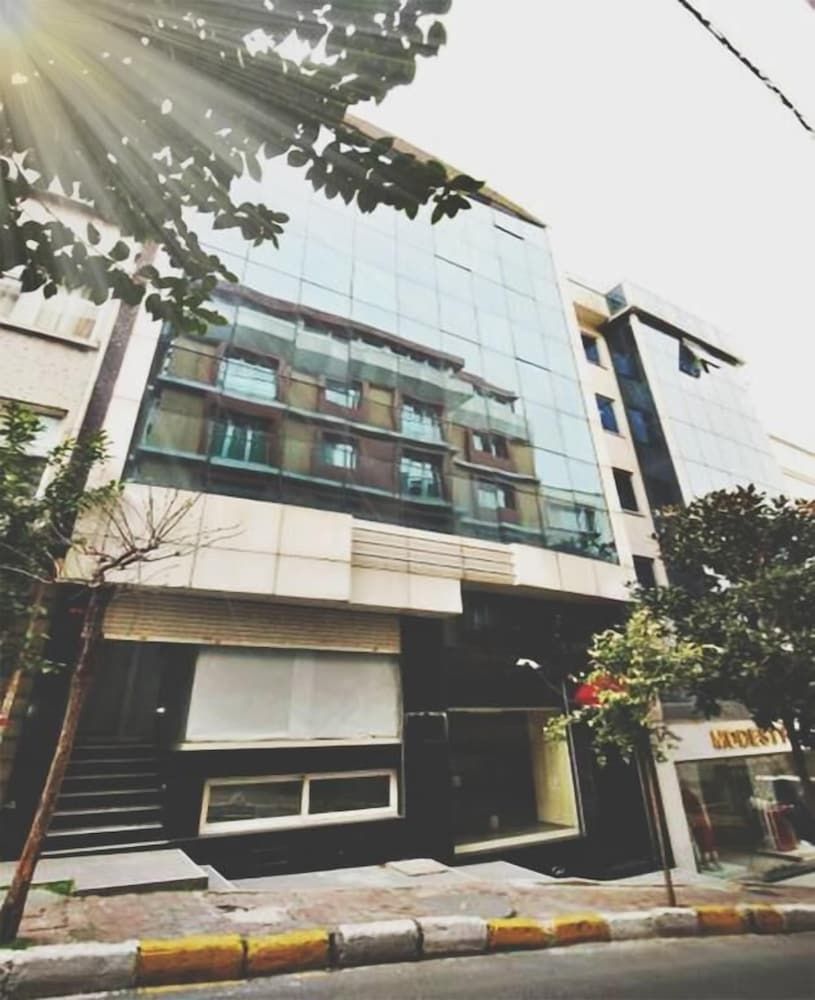 undefined Yues Hotel 5