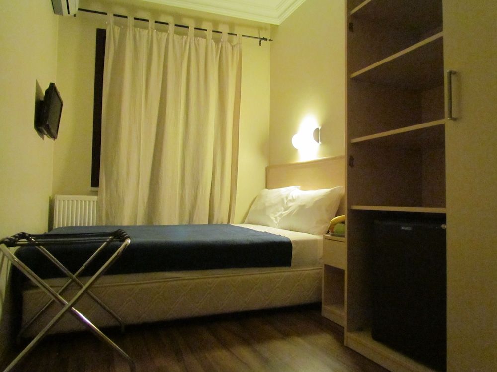 Hotel Promise Economy Double Room 7