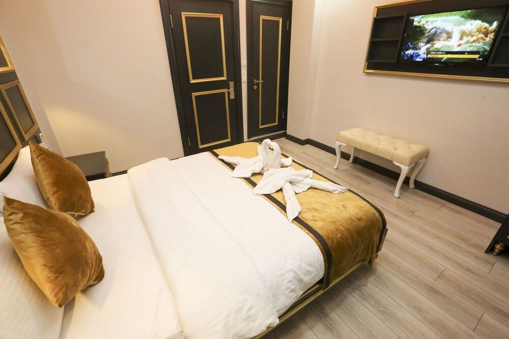 undefined Dnz Thetaximx Hotel 9