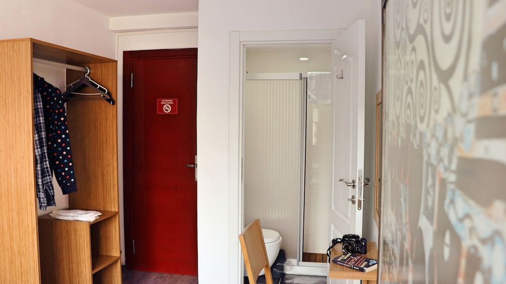 The Room Hostel Moda Standard Double or Twin Room (private bathroom) 5
