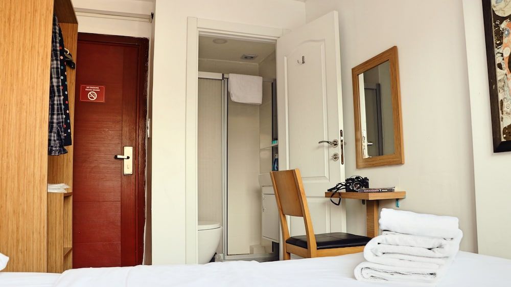 The Room Hostel Moda Standard Double or Twin Room (private bathroom) 8