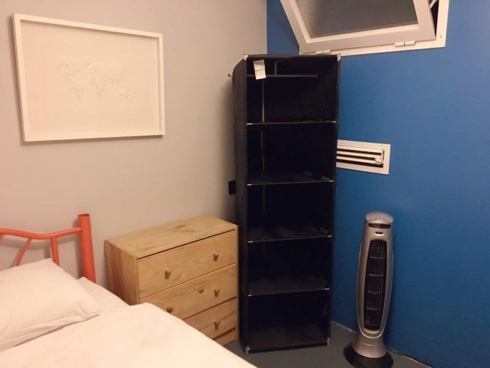 The Room Hostel Moda Single Room 3