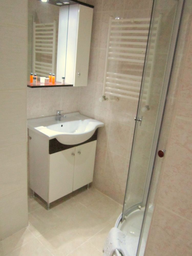 By Pera Suites Quadruple Suite 6