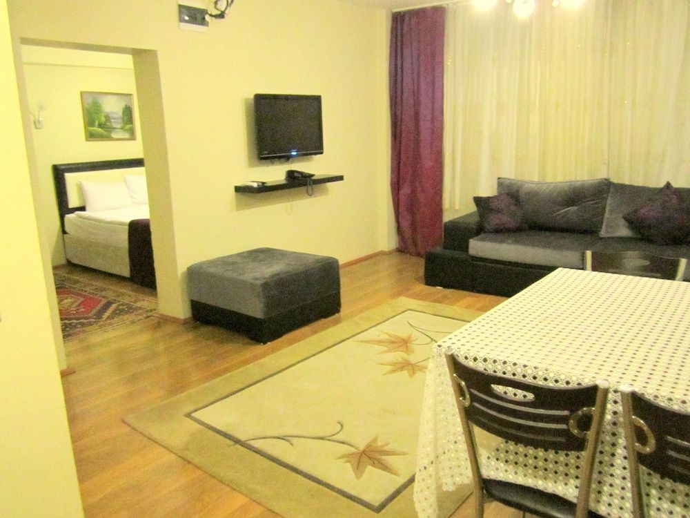 By Pera Suites Quadruple Suite 5