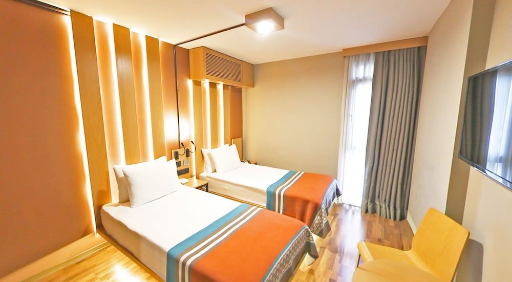 Antik Hotel Istanbul Standard Twin Room 3