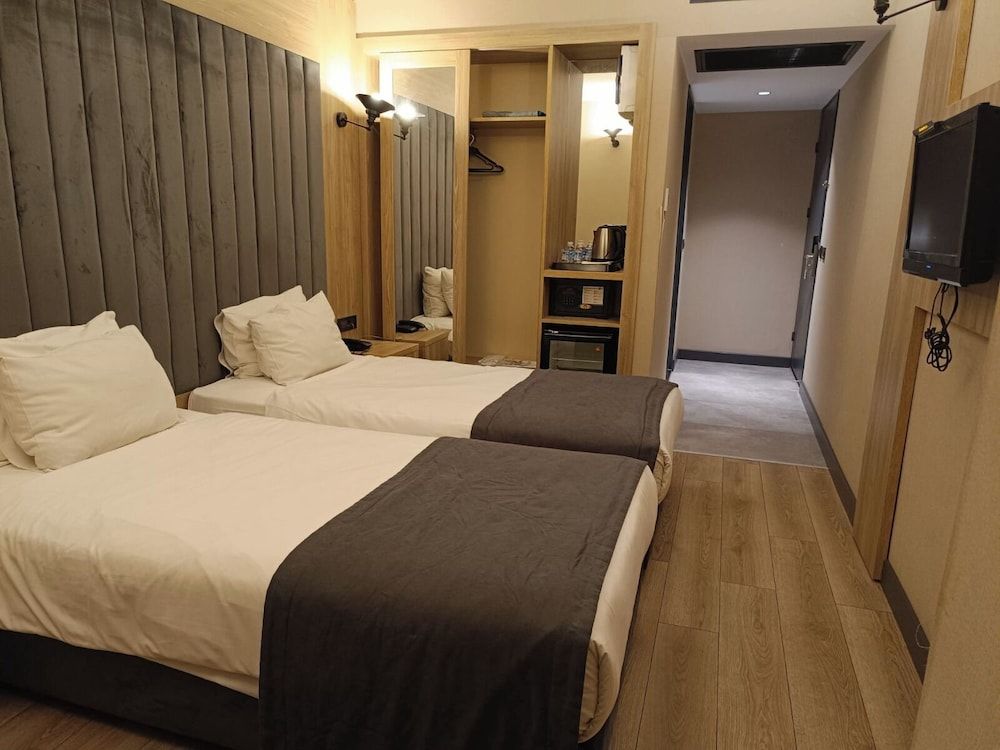 Mineo Hotel Taksim Standard Twin Room 3
