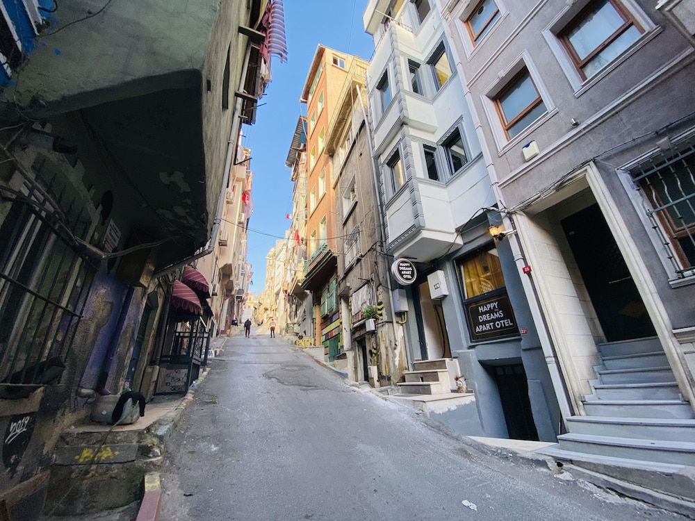 undefined Happy Dreams Apart Hotel