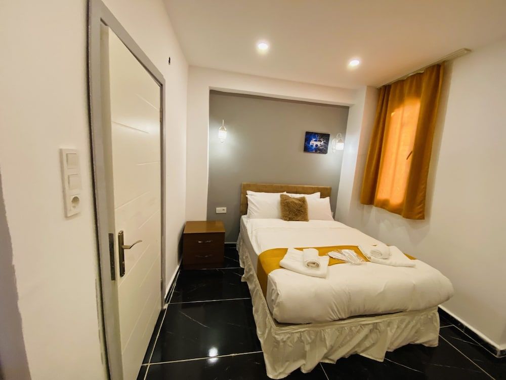 undefined Happy Dreams Apart Hotel 9