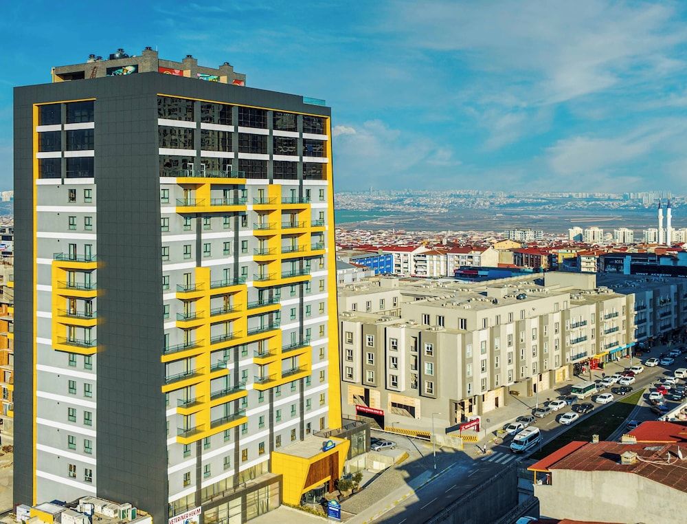 undefined Days Inn & Suites by Wyndham Istanbul Esenyurt 3