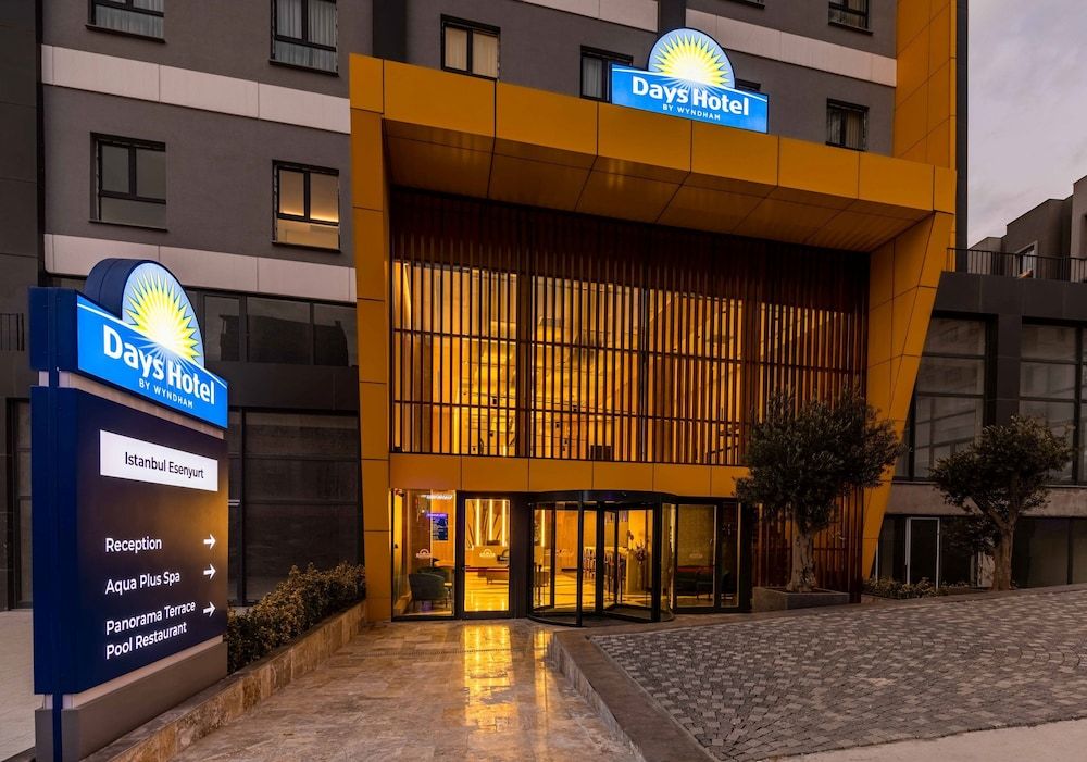 undefined Days Inn & Suites by Wyndham Istanbul Esenyurt 2