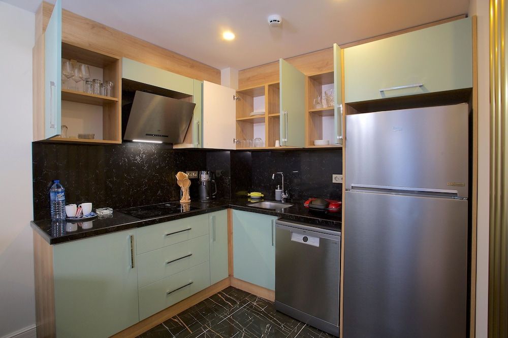 undefined Princely Suites 9