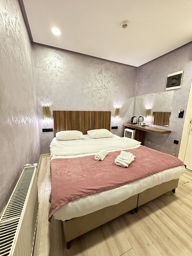 undefined Taxim Alyon Suite Hotel 3