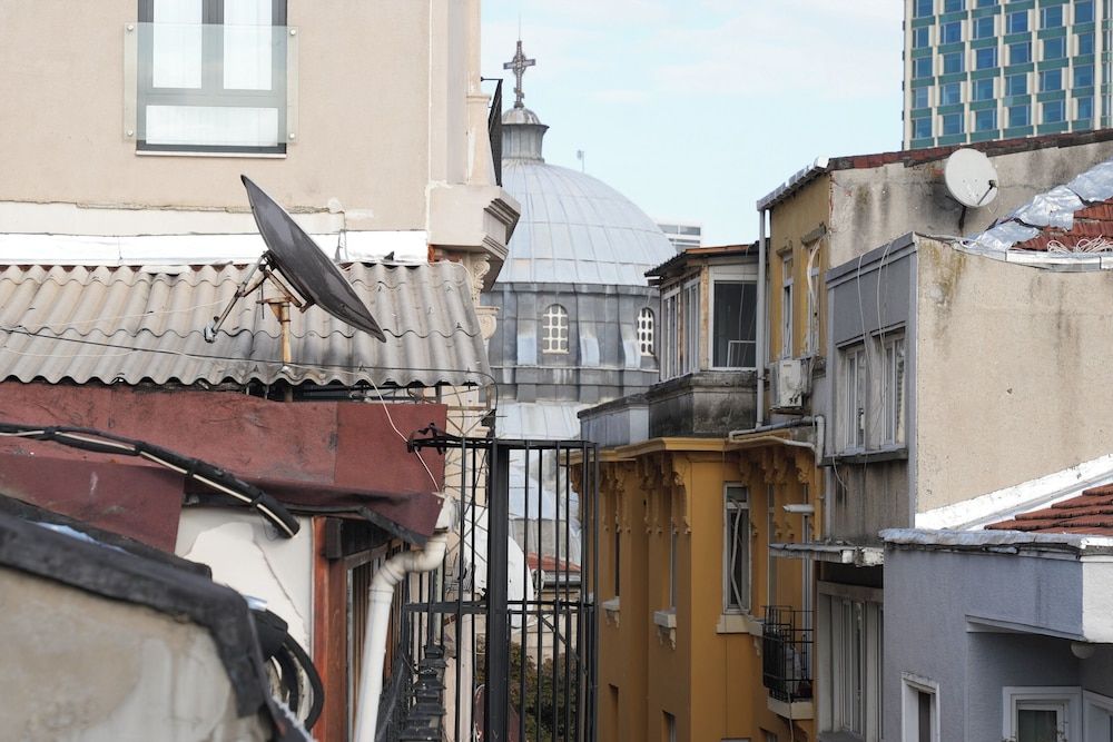 undefined Taxim Alyon Suite Hotel 4