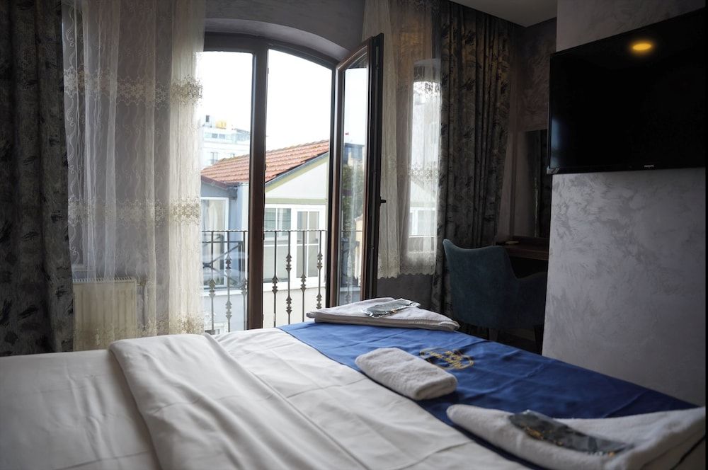 undefined Taxim Alyon Suite Hotel