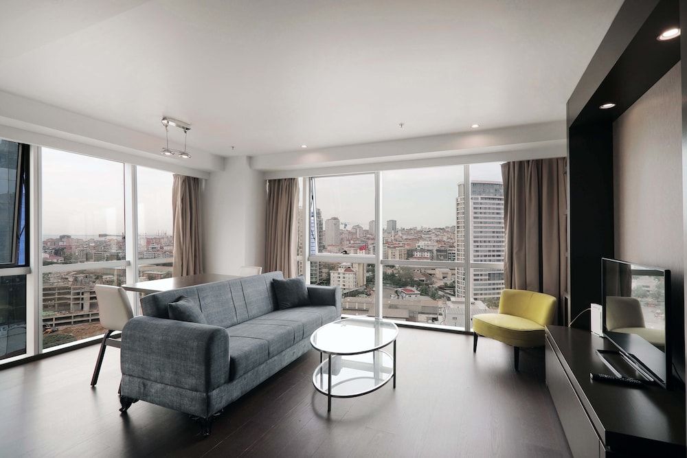 undefined The Four Winds Hotel