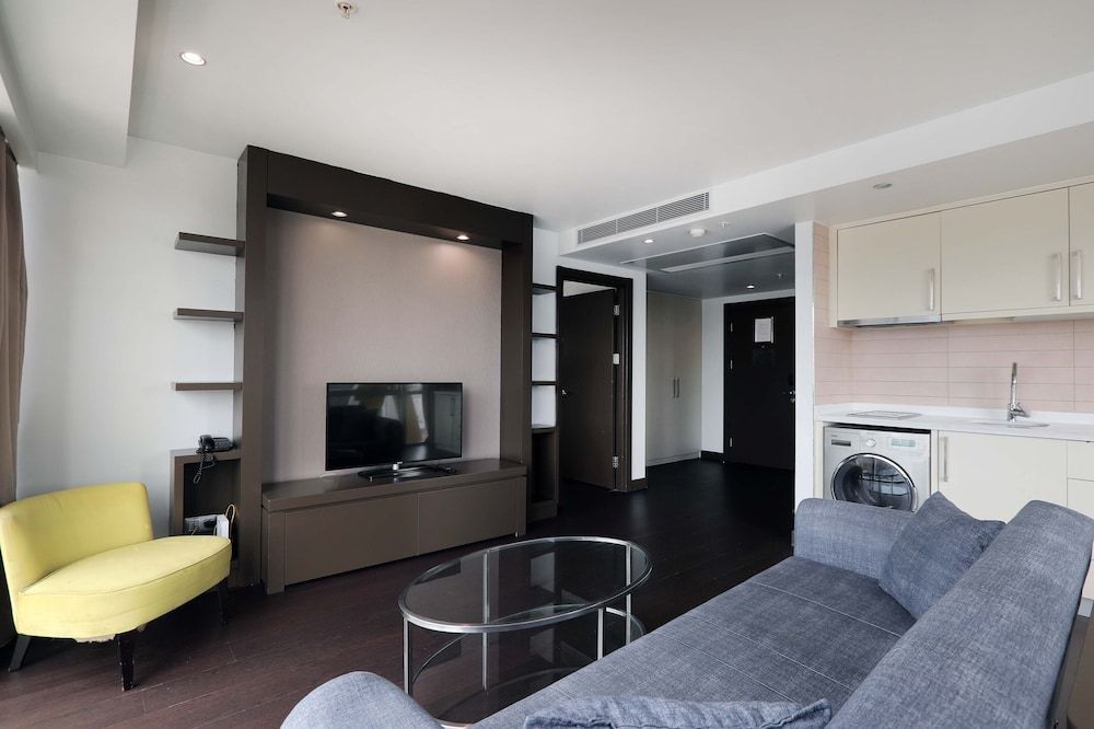 The Four Winds Hotel Superior Suite 6