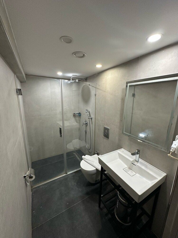 Vama Otel Taksim Deluxe Double Room 9