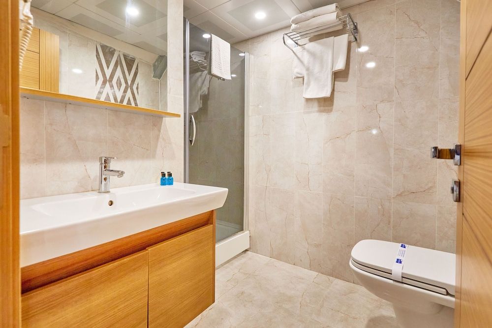 Ardey Hotel Economy Room Basement Floor 19