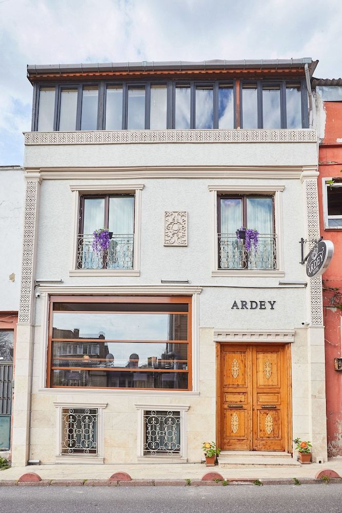 undefined Ardey Hotel 5