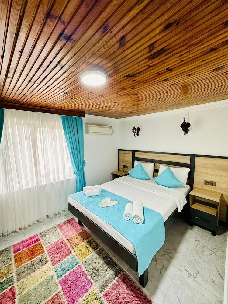 undefined La Maison Bleue 5