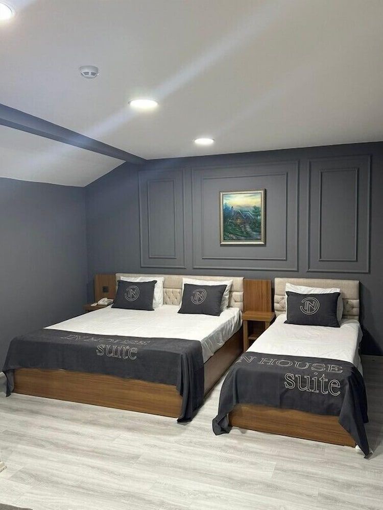 undefined In House Suite 5