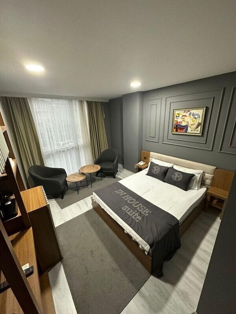 undefined In House Suite