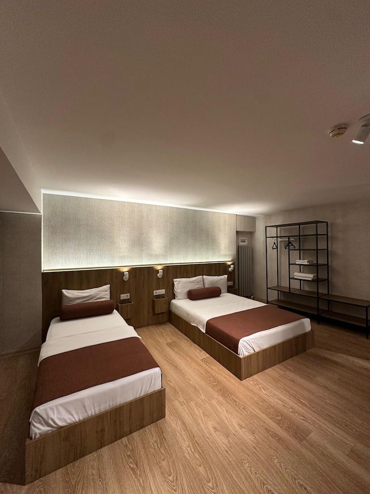 undefined Casa Rosso Suite Hotel 5