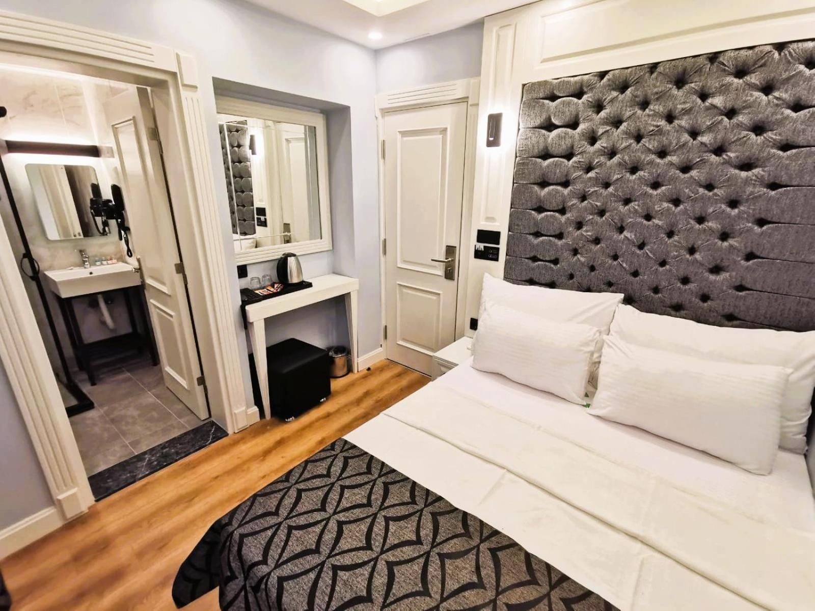 undefined LUXX GARDEN HOTEL 10