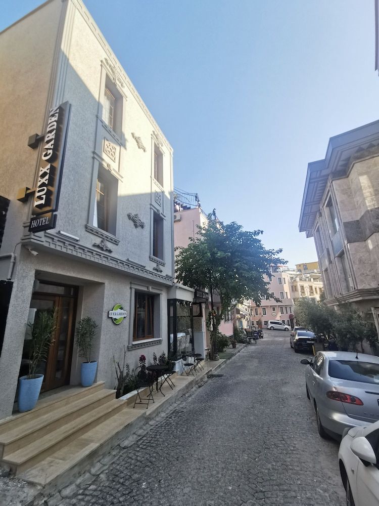 undefined LUXX GARDEN HOTEL 8