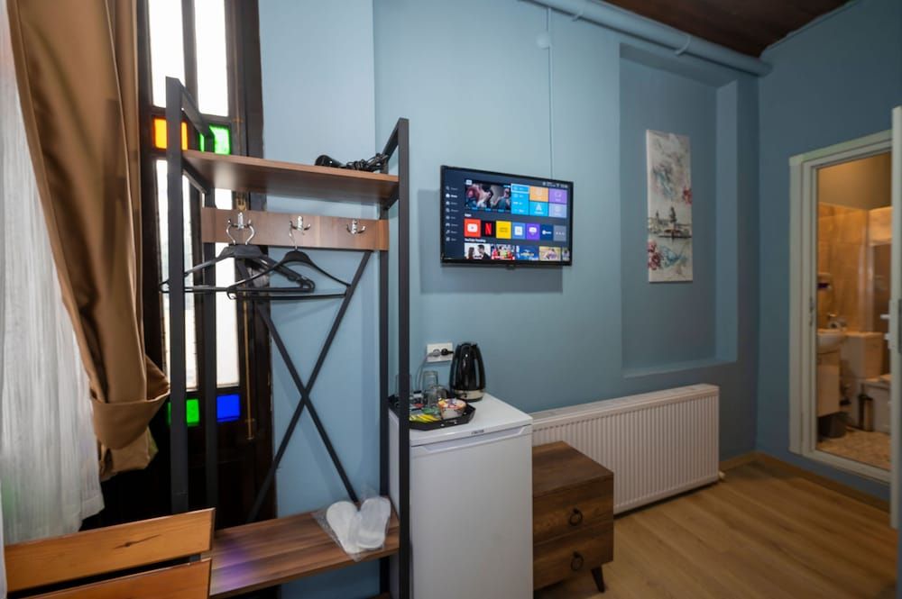 Taksim Antique Hotel Economy Room 7