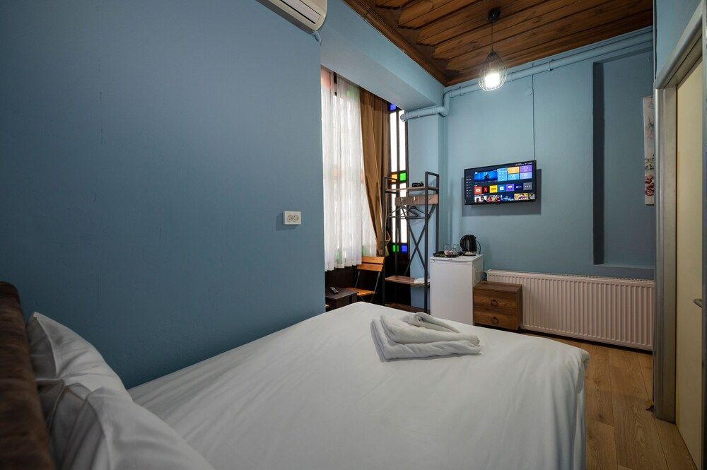 Taksim Antique Hotel Economy Room 3