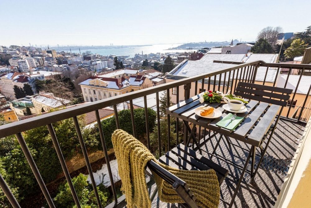 undefined Missafir Flat in Beyoglu With Bosphorus View 2