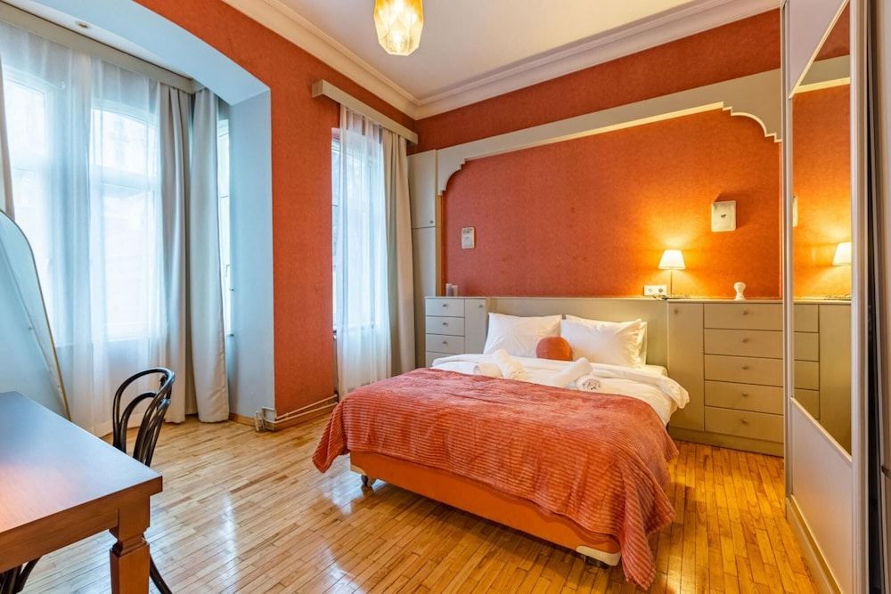 undefined Missafir Flat in Beyoglu With Bosphorus View 5