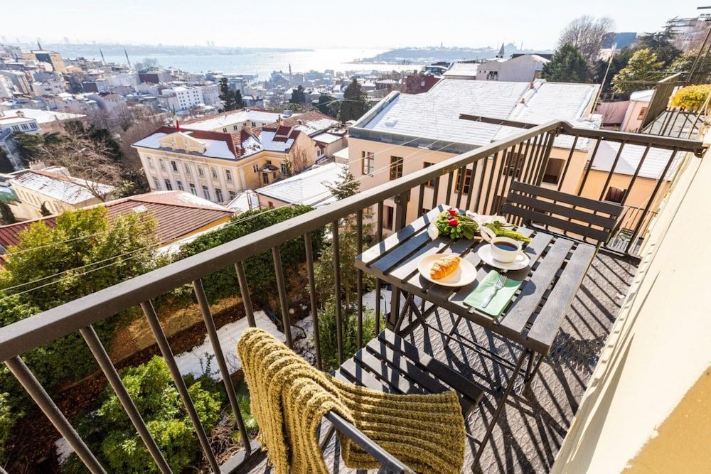 Missafir Flat in Beyoglu With Bosphorus View Apartment 33