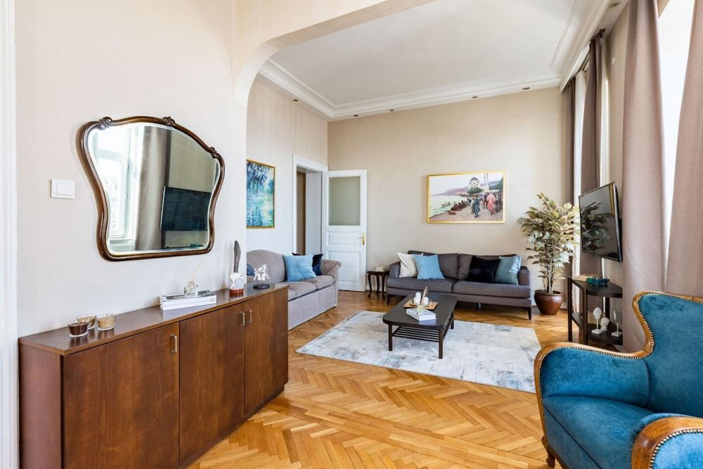 undefined Missafir Historical Flat With Sea View in Beyoglu 8