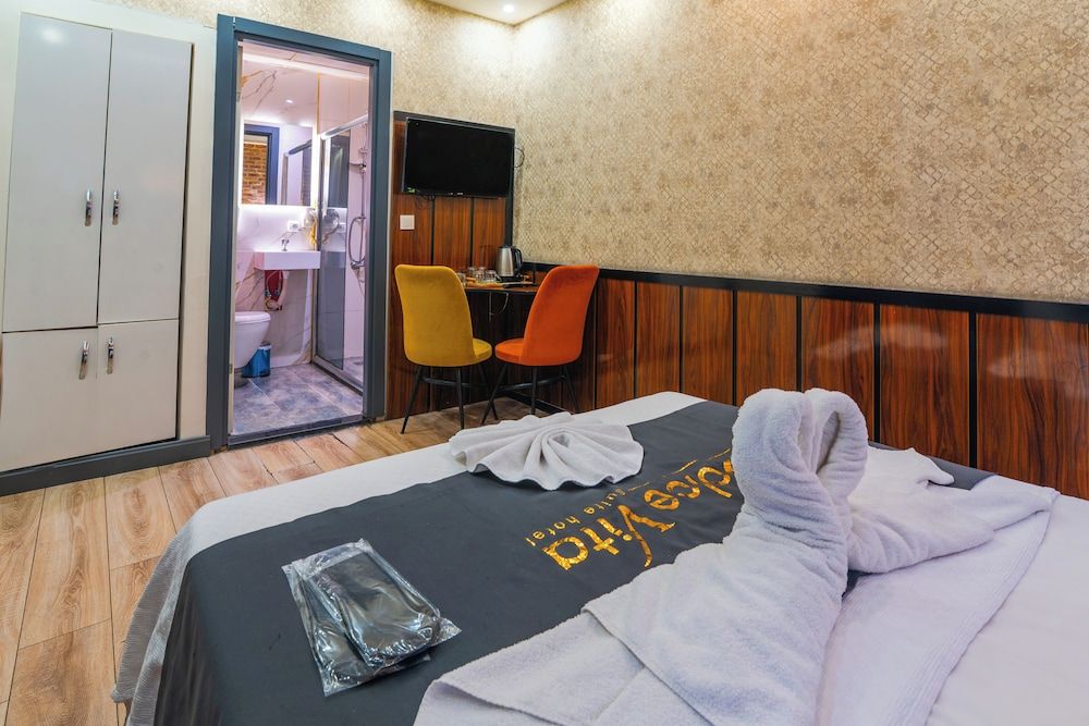 undefined Dolce Vita Suite Hotel 9