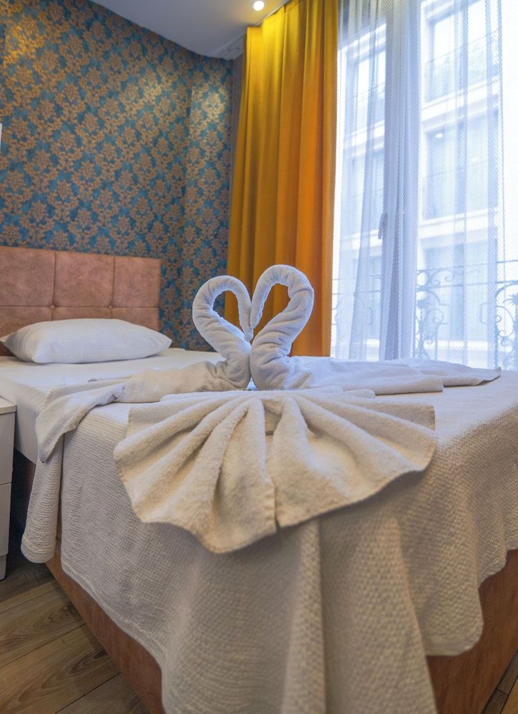 undefined Dolce Vita Suite Hotel 2