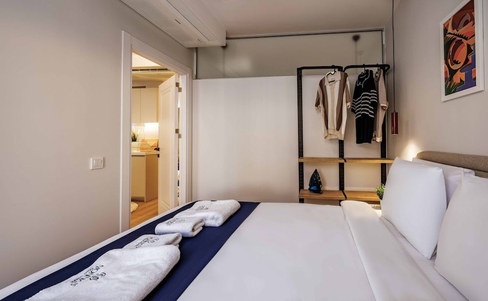 Monnas Suite Superior Condo 4