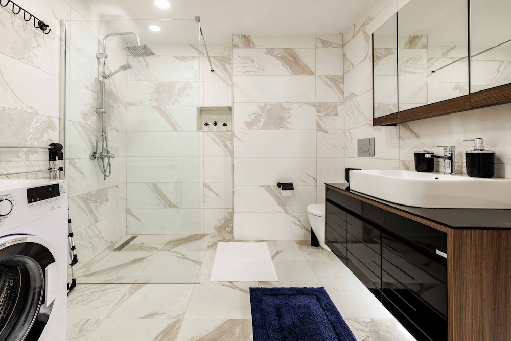 Monnas Suite Superior Condo 13