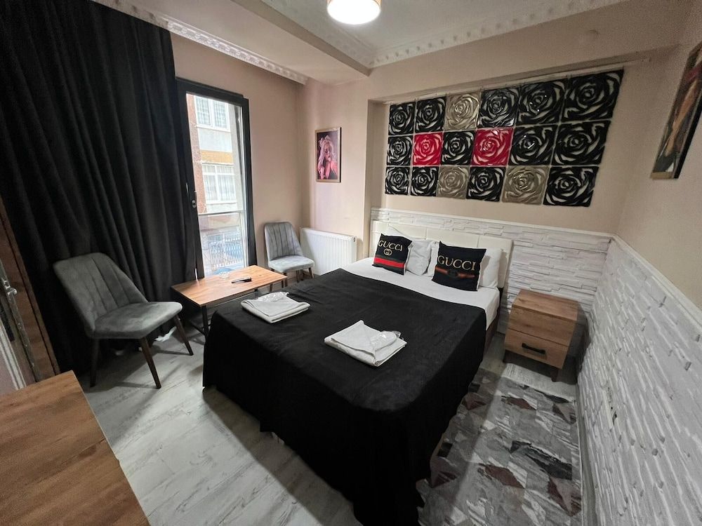 undefined Royal Hotel 3