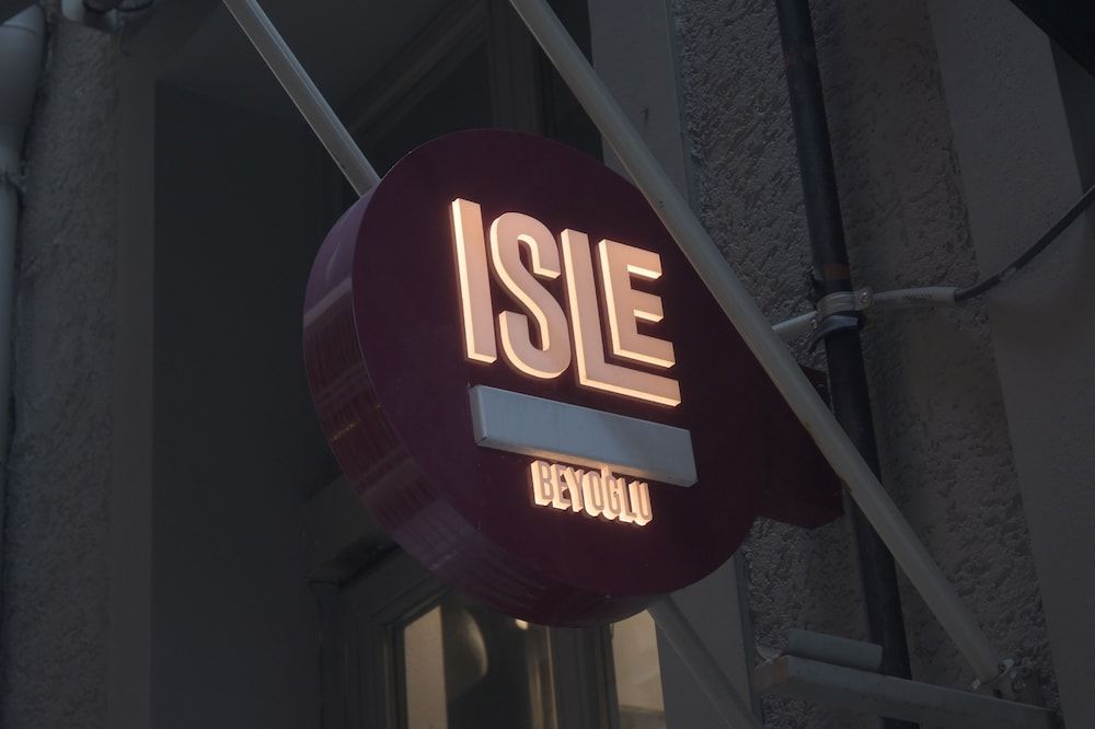 undefined Isle Otel 5