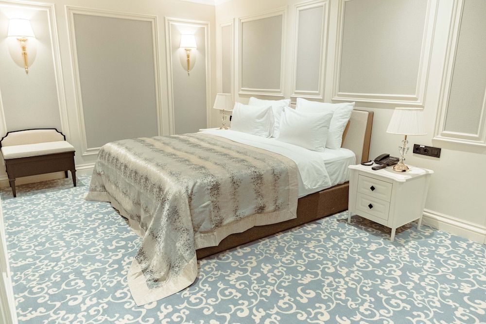 Dekalb Hotel Eco Double Room without Window 3