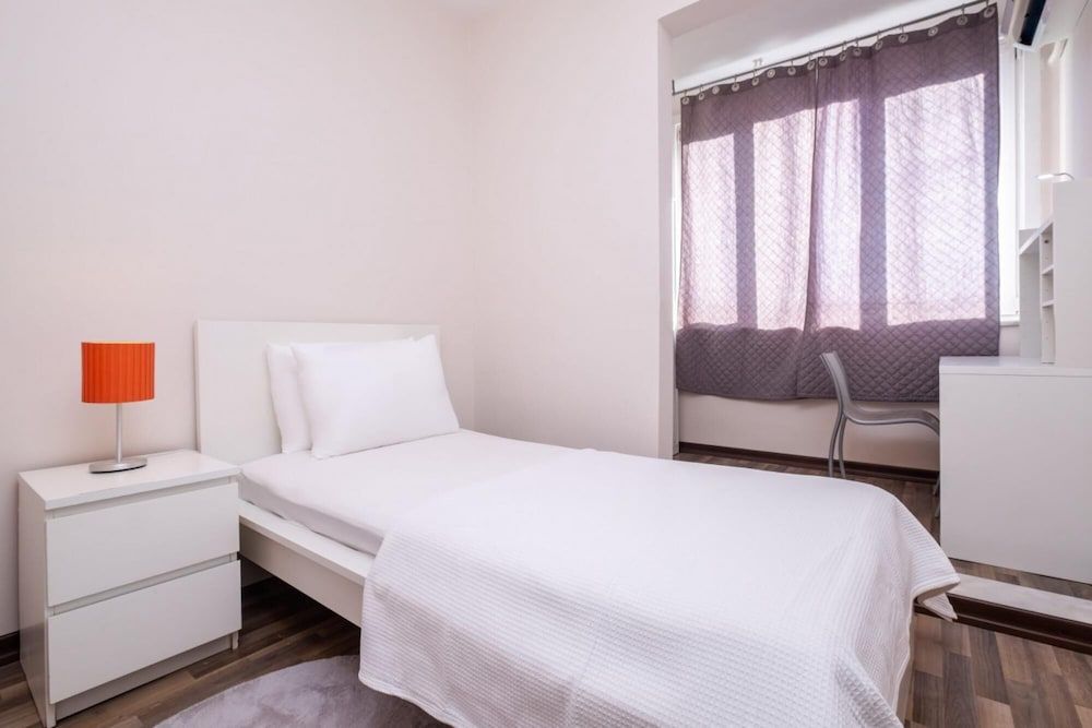 Fascinating Flat Near City s Mall With Terrace Apartment 45