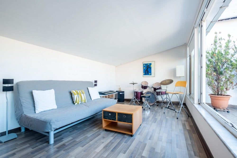 Fascinating Flat Near City s Mall With Terrace Apartment 49