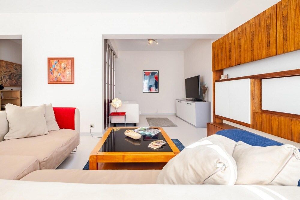 Fascinating Flat Near City s Mall With Terrace Apartment 21